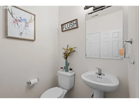 233 Powder Hill Drive Kalama WA 98625