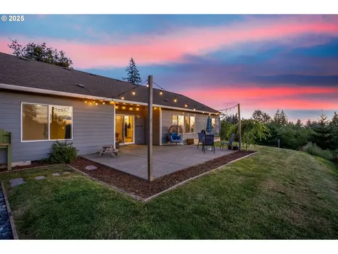 233 Powder Hill Drive Kalama WA 98625