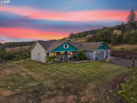 233 Powder Hill Drive Kalama WA 98625