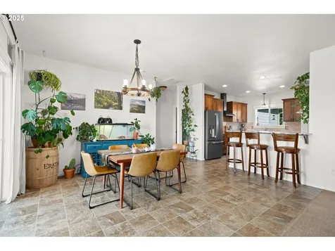 233 Powder Hill Drive Kalama WA 98625