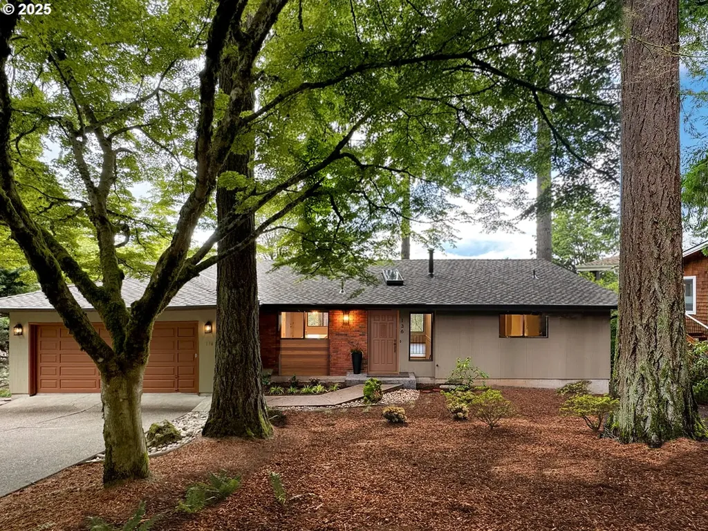 136 Del Prado Street Lake Oswego OR 97035