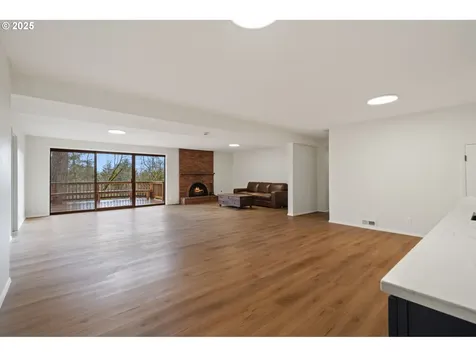 136 Del Prado Street Lake Oswego OR 97035