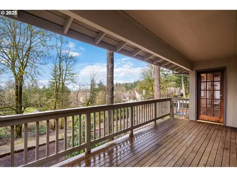 136 Del Prado Street Lake Oswego OR 97035