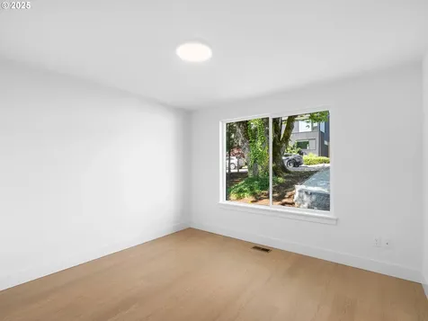 9070 NW Lovejoy Street Portland OR 97229