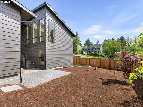 9070 NW Lovejoy Street Portland OR 97229