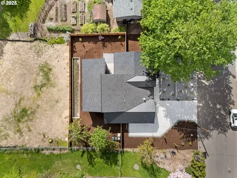 9070 NW Lovejoy Street Portland OR 97229
