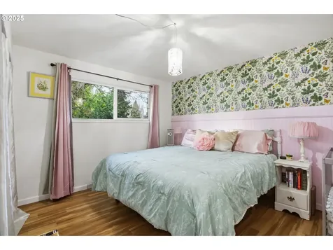 1487 Barton Street Eugene OR 97404