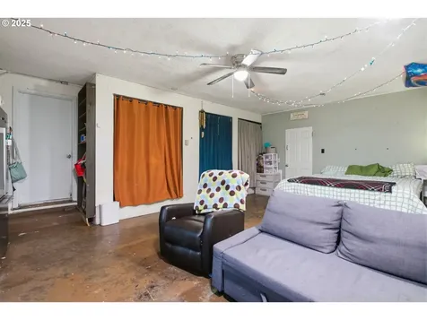 1487 Barton Street Eugene OR 97404