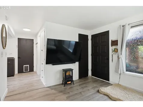 1487 Barton Street Eugene OR 97404