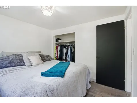 1487 Barton Street Eugene OR 97404