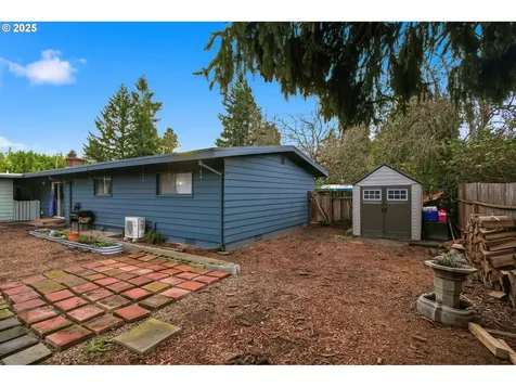 1487 Barton Street Eugene OR 97404
