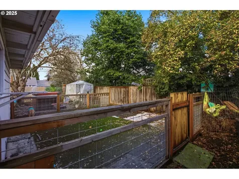 1487 Barton Street Eugene OR 97404