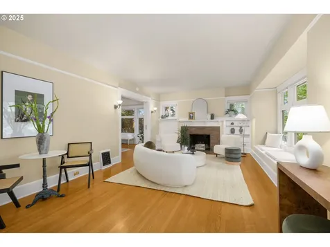 612 SE 16th Avenue Portland OR 97214