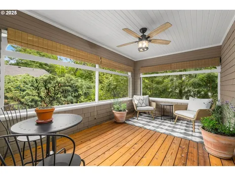 612 SE 16th Avenue Portland OR 97214