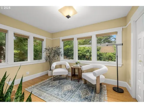612 SE 16th Avenue Portland OR 97214