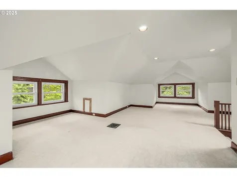 612 SE 16th Avenue Portland OR 97214