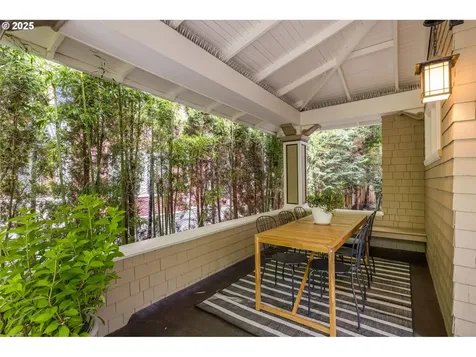 612 SE 16th Avenue Portland OR 97214