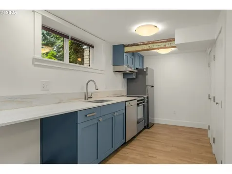 612 SE 16th Avenue Portland OR 97214
