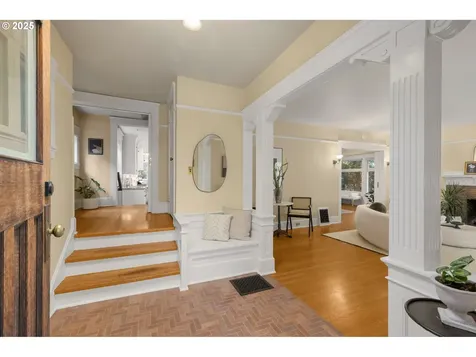 612 SE 16th Avenue Portland OR 97214