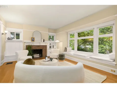 612 SE 16th Avenue Portland OR 97214