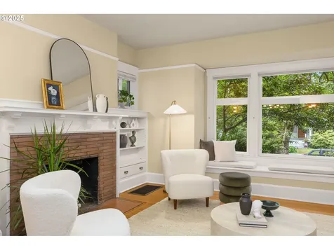 612 SE 16th Avenue Portland OR 97214