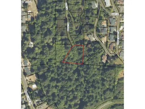 3000 Maple Lane Florence OR 97439