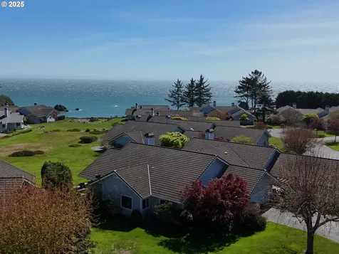 204 Schooner Bay Drive Brookings OR 97415