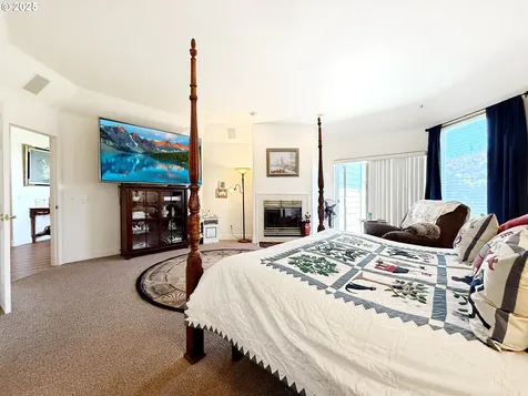 204 Schooner Bay Drive Brookings OR 97415