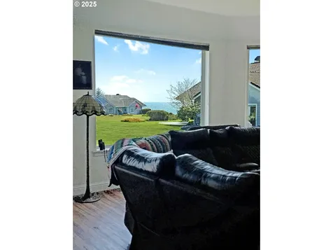 204 Schooner Bay Drive Brookings OR 97415