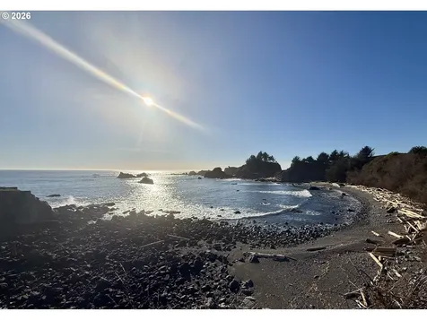 204 Schooner Bay Drive Brookings OR 97415
