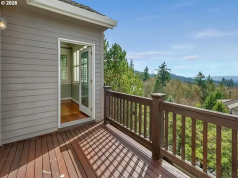 1815 NW Rosefinch Lane Portland OR 97229