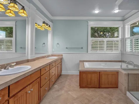 1815 NW Rosefinch Lane Portland OR 97229