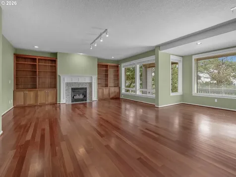 1815 NW Rosefinch Lane Portland OR 97229