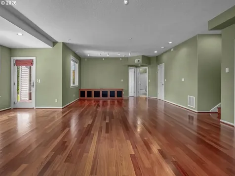 1815 NW Rosefinch Lane Portland OR 97229