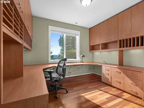 1815 NW Rosefinch Lane Portland OR 97229