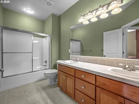 1815 NW Rosefinch Lane Portland OR 97229