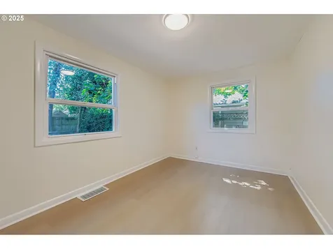 450 NE 103rd Avenue Portland OR 97220