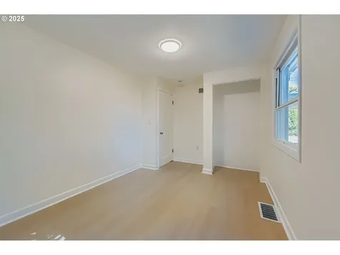 450 NE 103rd Avenue Portland OR 97220