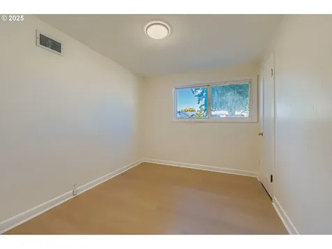 450 NE 103rd Avenue Portland OR 97220