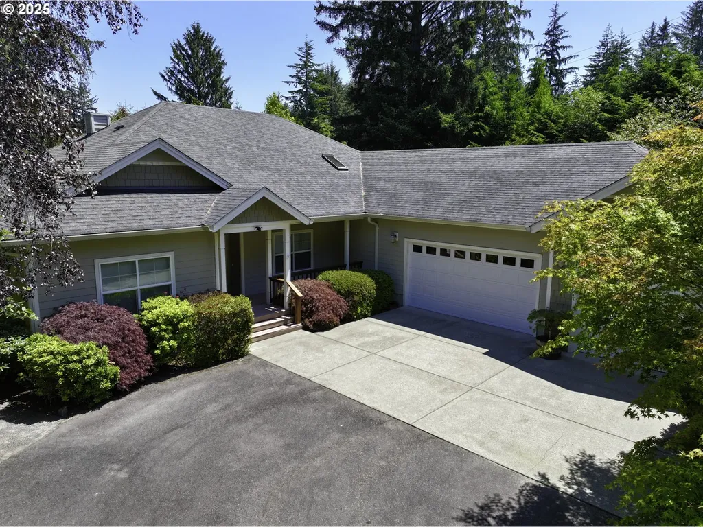 5500 Meadow Lake Way Florence OR 97439