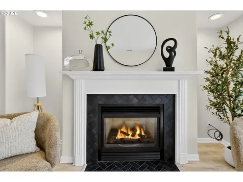 4934 SW 1st Avenue Portland OR 97239