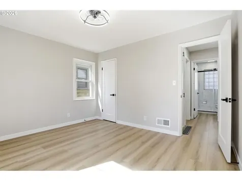 1775 NE Holman Street Portland OR 97211