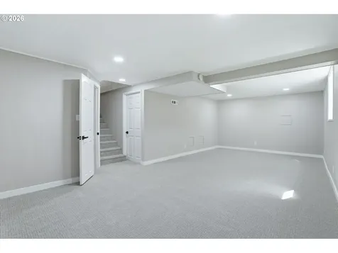 1775 NE Holman Street Portland OR 97211