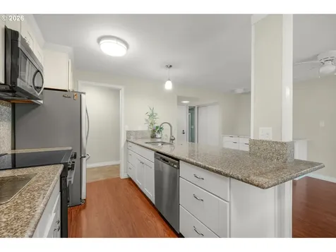 9588 SW Frewing Court Portland OR 97223