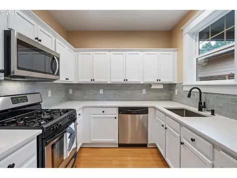5727 NE Tillamook Street Portland OR 97213