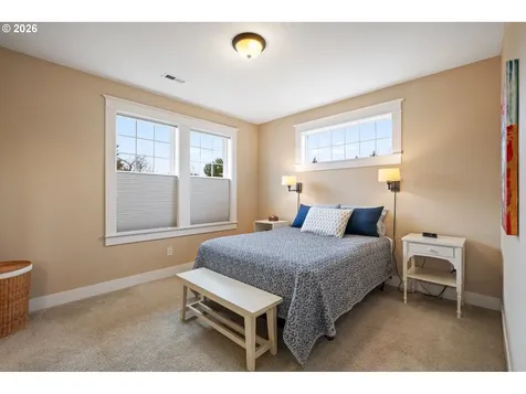 5727 NE Tillamook Street Portland OR 97213