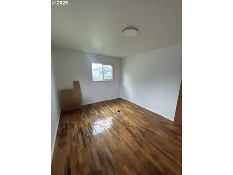 105 S 8th Street Lakeside OR 97449