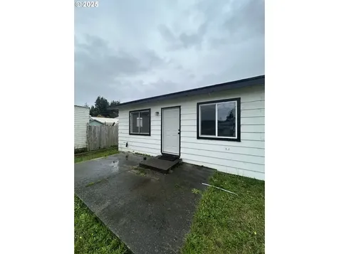 105 S 8th Street Lakeside OR 97449