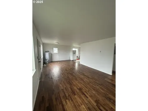 105 S 8th Street Lakeside OR 97449