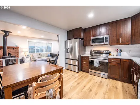 28500 Gimpl Hill Road Eugene OR 97402
